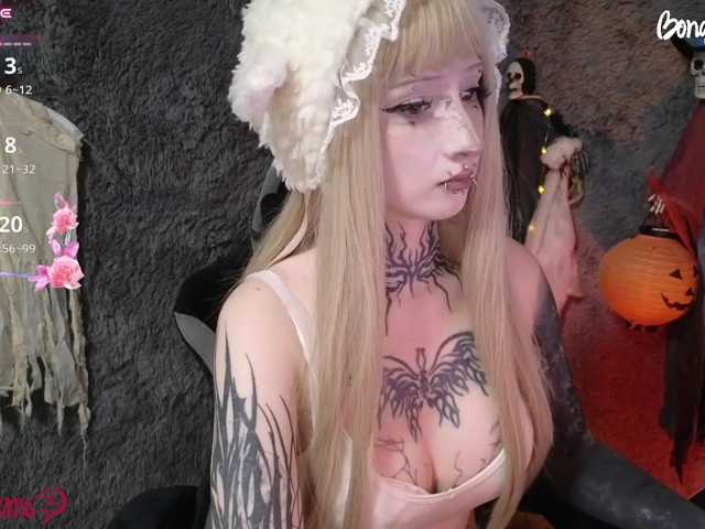 YoungAlice1 live cam on BongaCams