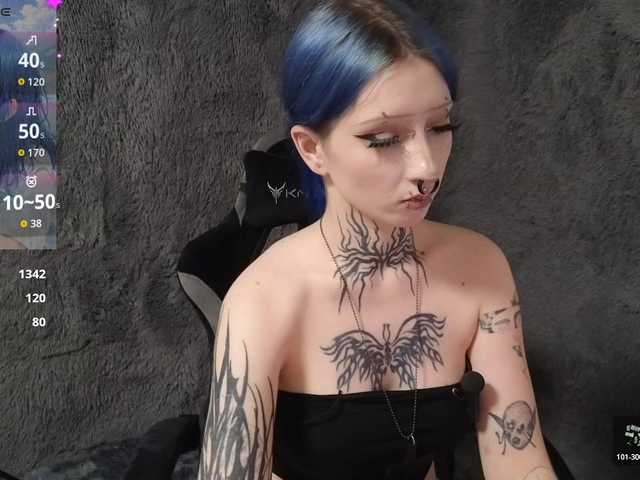 YoungAlice1 live cam on BongaCams
