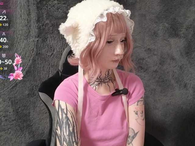 YoungAlice1 live cam on BongaCams