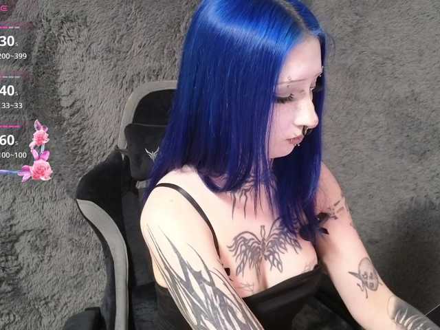 YoungAlice1 live cam on BongaCams