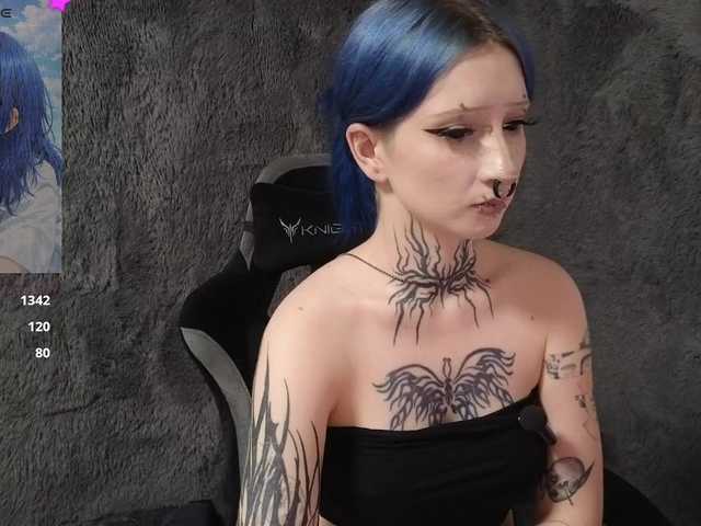 YoungAlice1 live cam on BongaCams