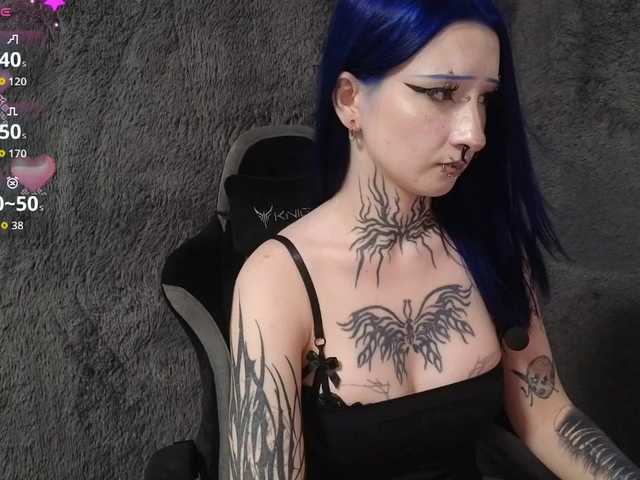 YoungAlice1 live cam on BongaCams