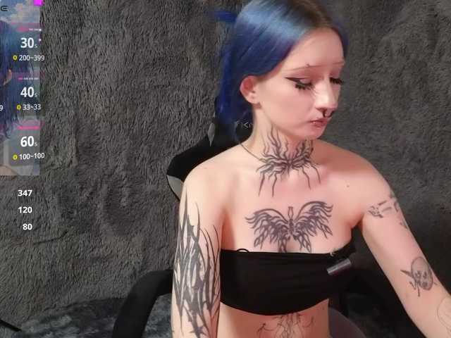 YoungAlice1 live cam on BongaCams