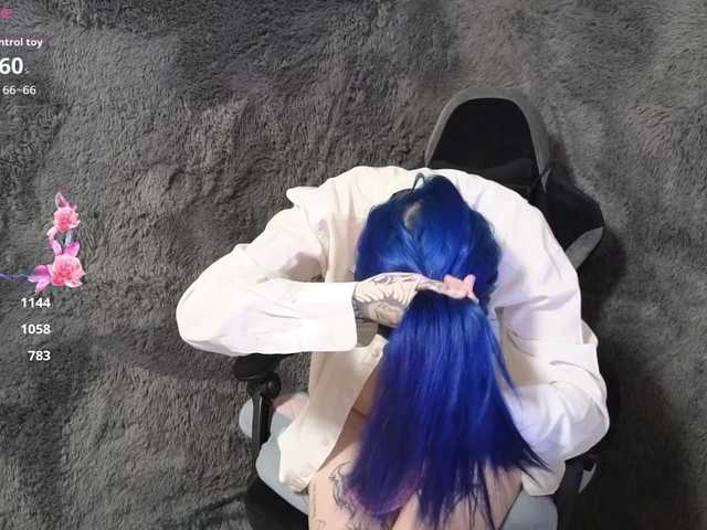 YoungAlice1's BongaCams show and profile