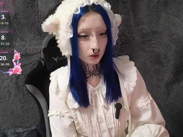 YoungAlice1 live cam on BongaCams