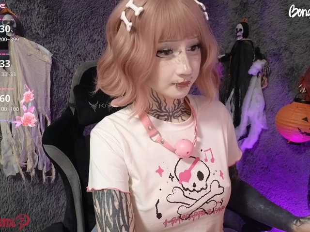 YoungAlice1 live cam on BongaCams