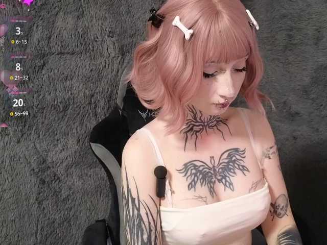 YoungAlice1 live cam on BongaCams