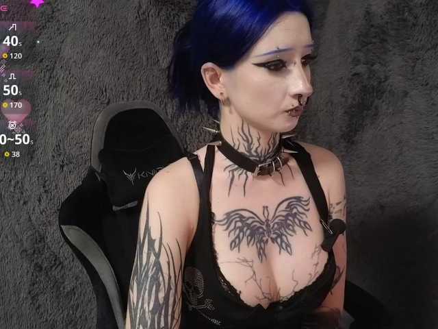 YoungAlice1 live cam on BongaCams