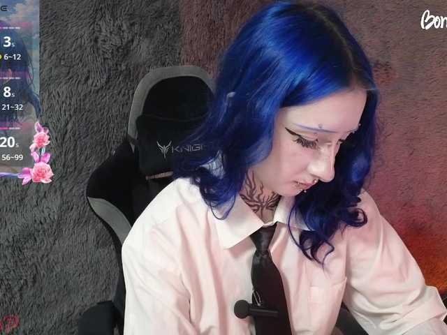 YoungAlice1 live cam on BongaCams