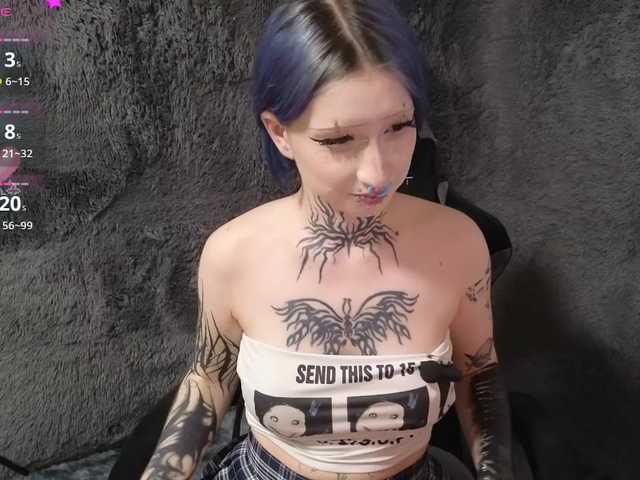 YoungAlice1 live cam on BongaCams