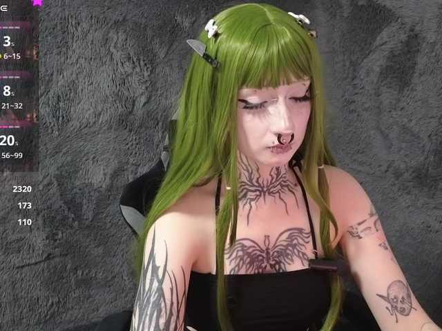 YoungAlice1 live cam on BongaCams