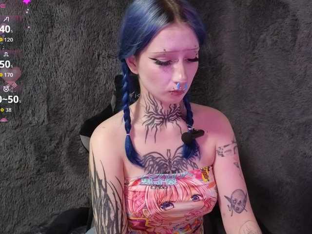 YoungAlice1 live cam on BongaCams