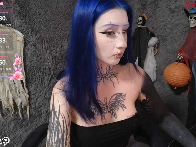 YoungAlice1 live cam on BongaCams