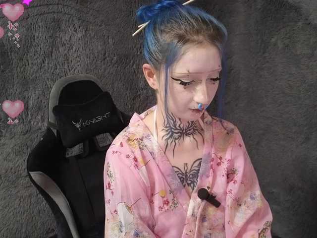 YoungAlice1 live cam on BongaCams