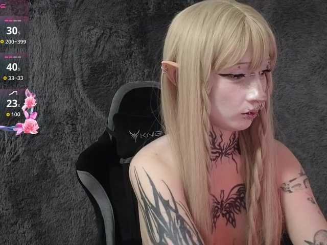 YoungAlice1 live cam on BongaCams