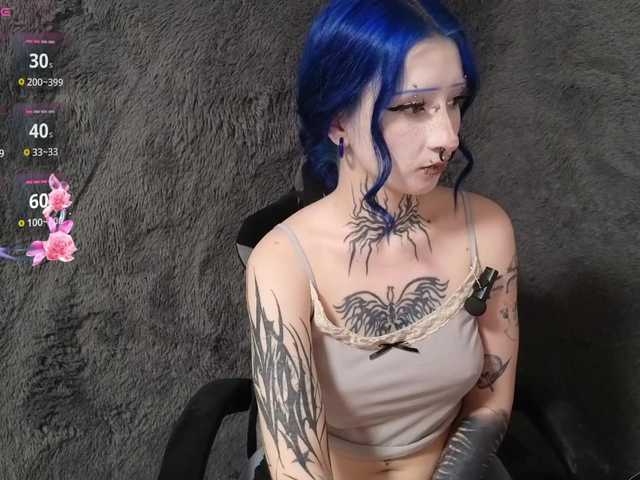 YoungAlice1 live cam on BongaCams
