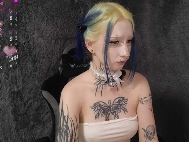 YoungAlice1 live cam on BongaCams
