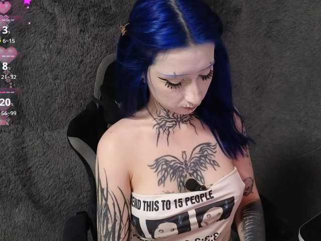 YoungAlice1 live cam on BongaCams