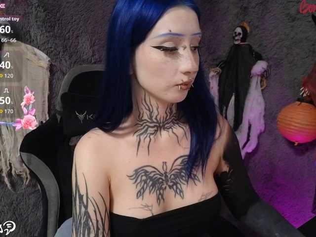 YoungAlice1 live cam on BongaCams