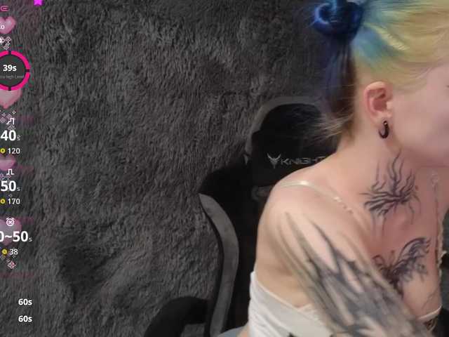 YoungAlice1 live cam on BongaCams