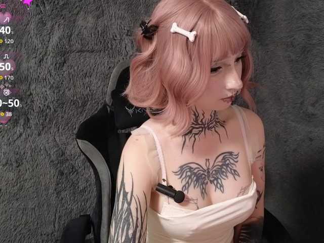 YoungAlice1 live cam on BongaCams