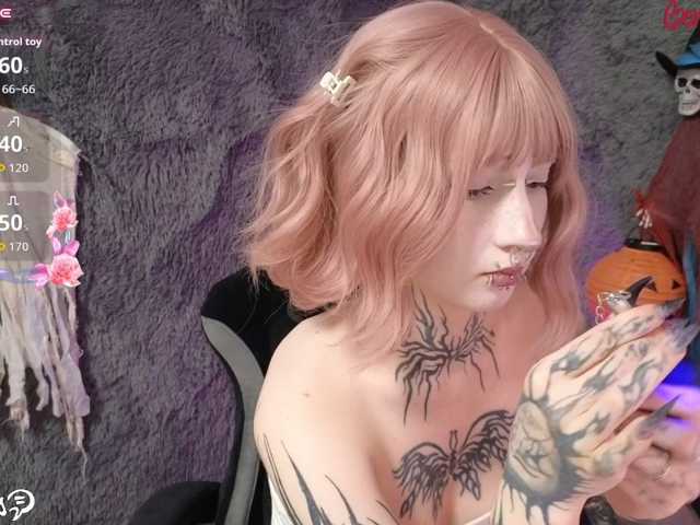 YoungAlice1 live cam on BongaCams