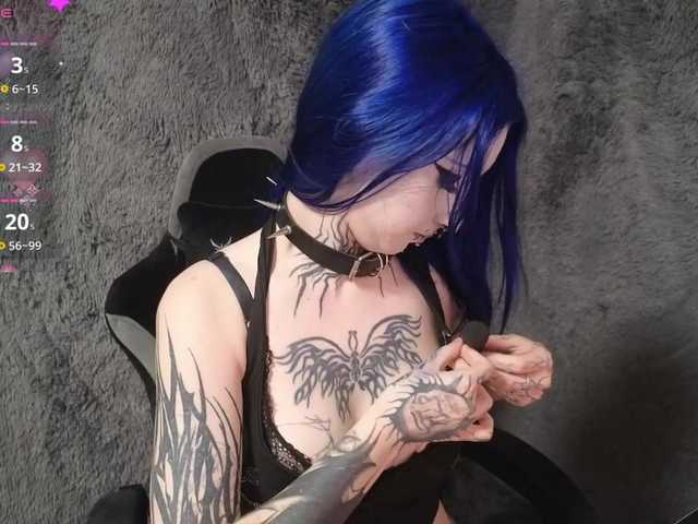 YoungAlice1 live cam on BongaCams