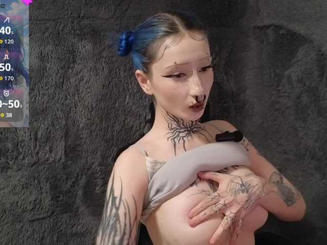 YoungAlice1 live cam on BongaCams