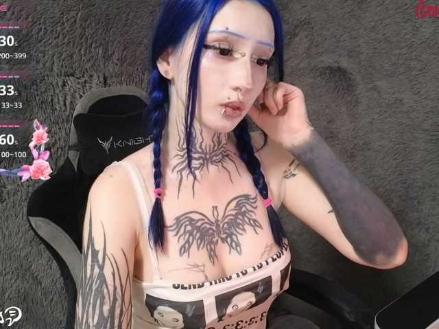 YoungAlice1 live cam on BongaCams