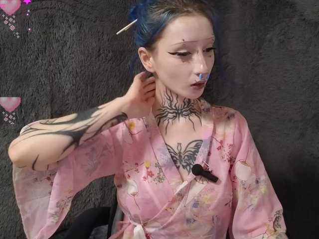 YoungAlice1 live webcam show