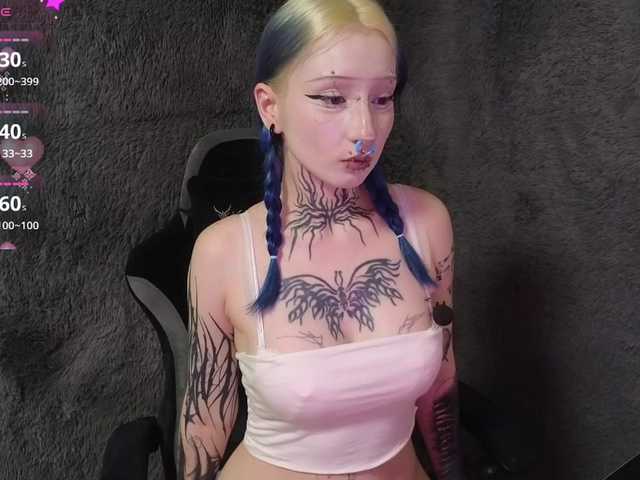 YoungAlice1 live cam on BongaCams