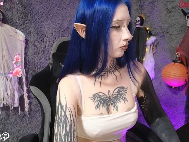 YoungAlice1 live cam on BongaCams