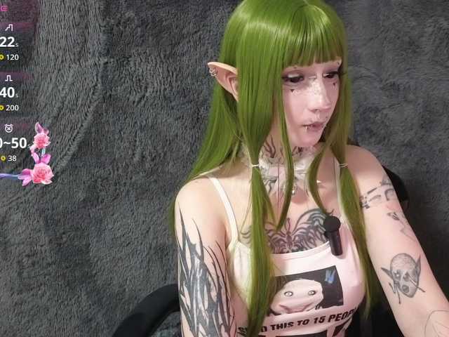 YoungAlice1 live cam on BongaCams