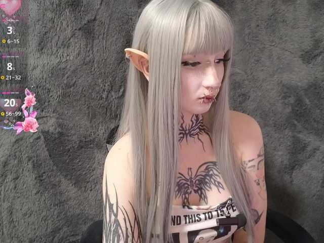 YoungAlice1 live cam on BongaCams
