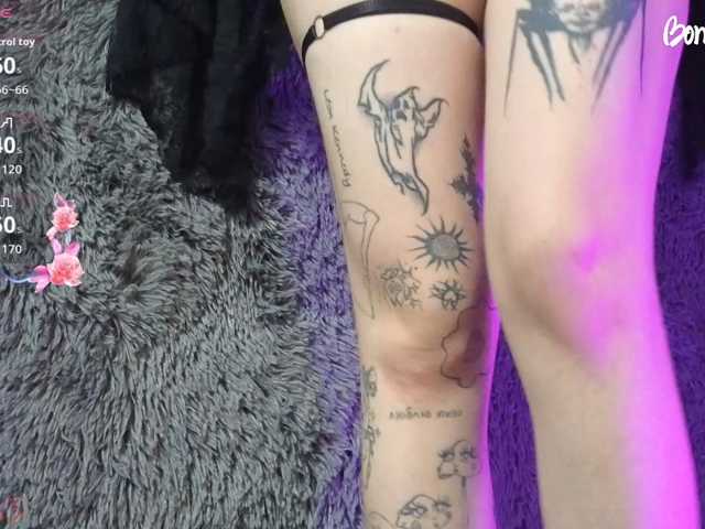 YoungAlice1 live cam on BongaCams