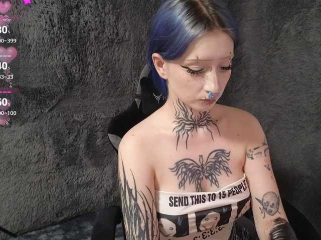 YoungAlice1 live cam on BongaCams