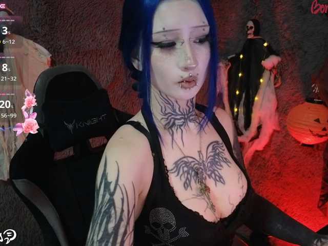 YoungAlice1 live cam on BongaCams