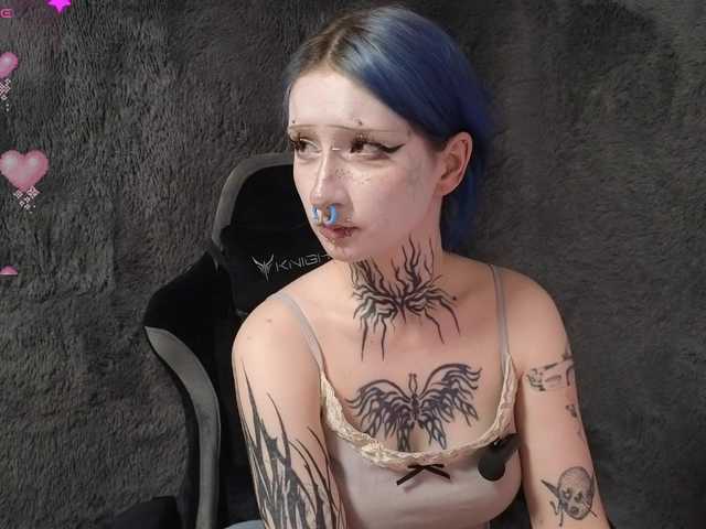 YoungAlice1 live webcam show