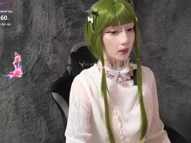 YoungAlice1 live cam on BongaCams