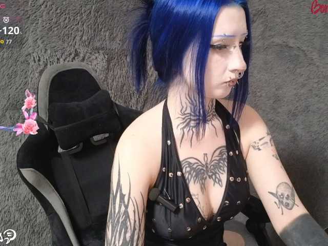 YoungAlice1 live cam on BongaCams