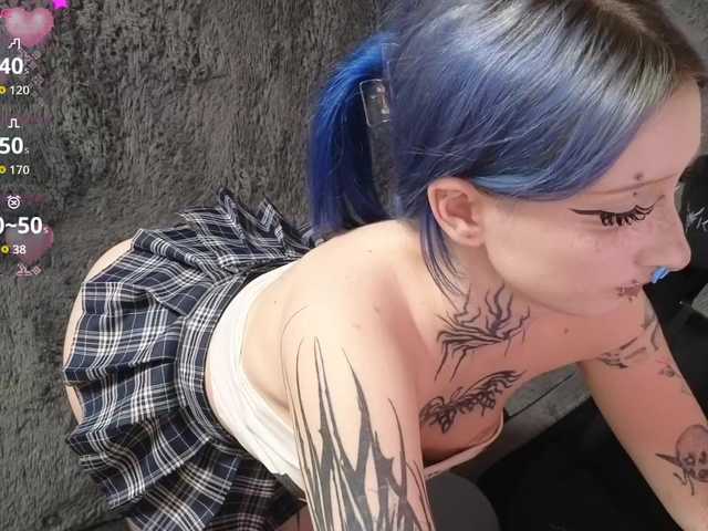 YoungAlice1 live cam on BongaCams