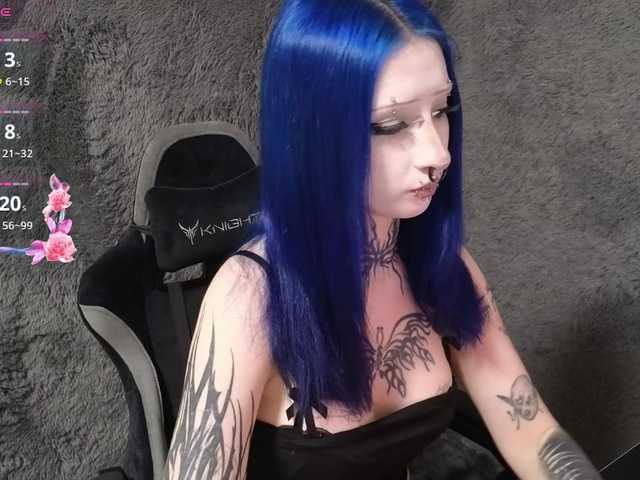 YoungAlice1 live cam on BongaCams