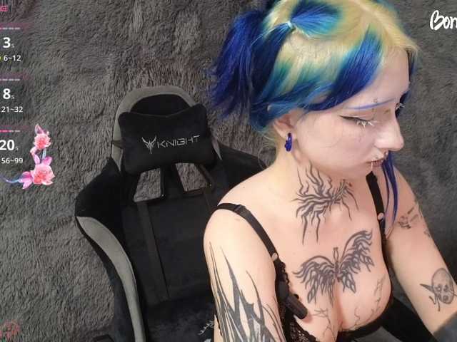YoungAlice1 live cam on BongaCams