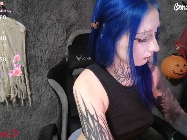 YoungAlice1 live cam on BongaCams