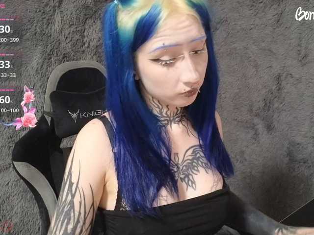YoungAlice1 live cam on BongaCams