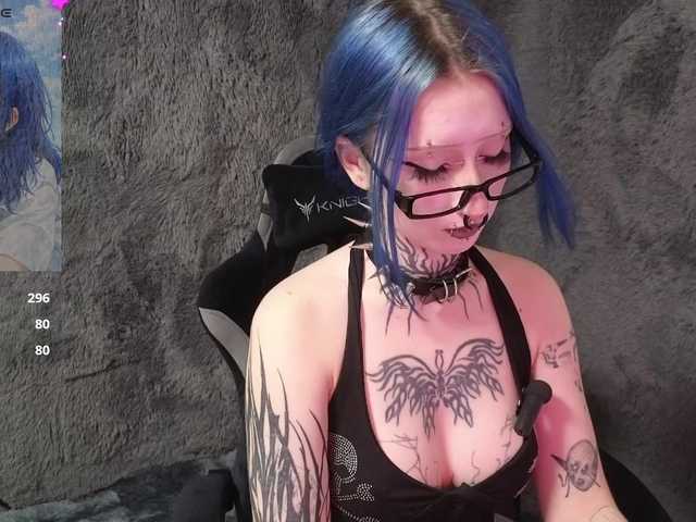 YoungAlice1 live cam on BongaCams