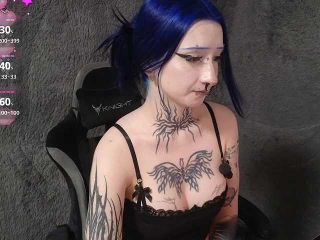 YoungAlice1 live cam on BongaCams