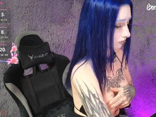 YoungAlice1 live cam on BongaCams
