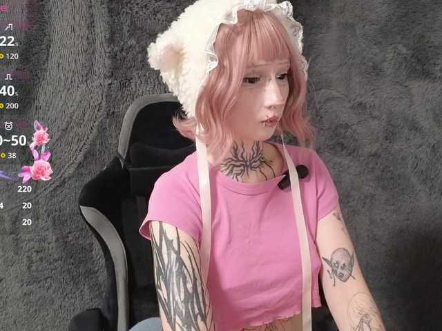 YoungAlice1 live cam on BongaCams