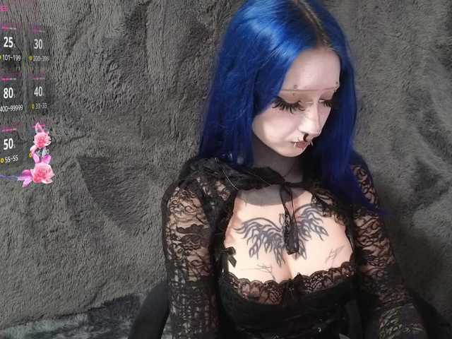 YoungAlice1 live cam on BongaCams